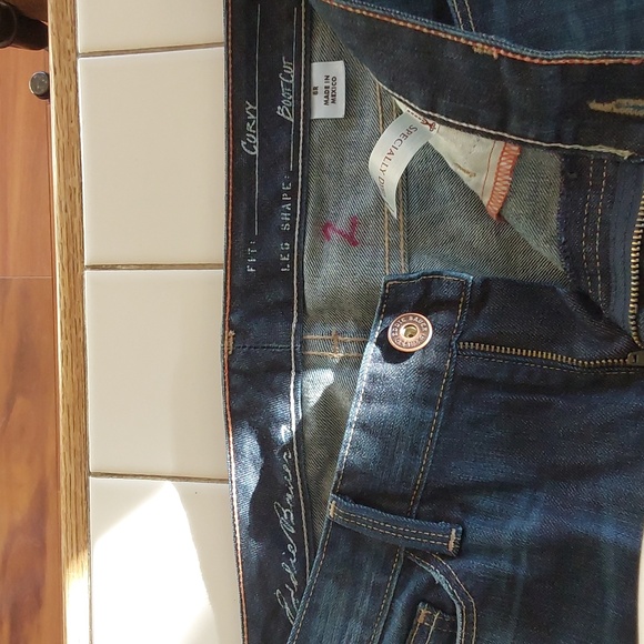 Jeans - Picture 2 of 3